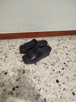 Sandalias de plataforma negras