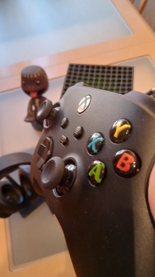 Xbox Series X + 1TB SSD + Mandos + Cascos