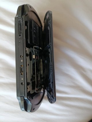 Consola PSP Negra + 7 Juegos UMD + tarjeta memoria