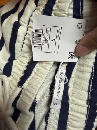 Pantalón corto rayas azul y blanco