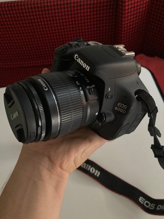 Canon EOS 600D Kit - Muy buen estado