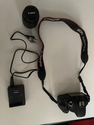 Canon EOS 600D Kit - Muy buen estado