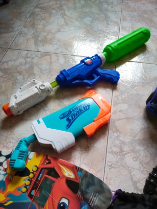 Lote Juguetes Verano: Pistolas Agua, Camión...