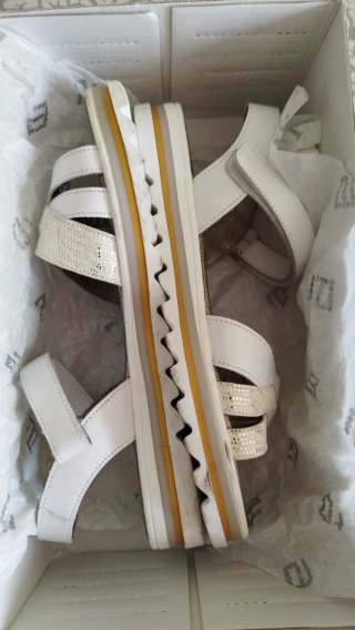 Sandalias Niña Andanines Blancas y Doradas