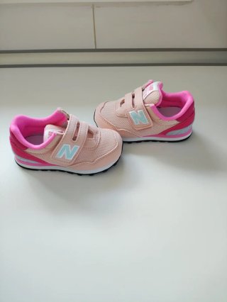Zapatillas New Balance rosas talla 21.5 EUR