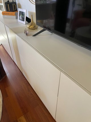 Mueble de salón madera y cristal
