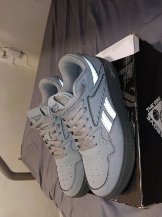 Reebok grises, usadas 1 vez