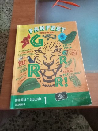 Libro de texto de bioy geo de 1°de la ESO.