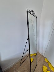Espejo de pie IKEA negro