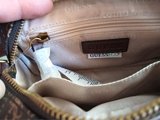 Bolso Guess Marrón y Negro