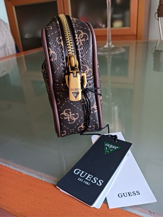 Bolso Guess Marrón y Negro