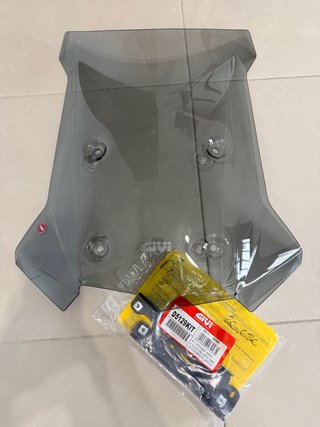 Cúpula GIVI ahumada BMW F750GS