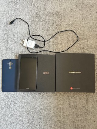 Móvil Huawei Mate 9 con cargador,funda y caja