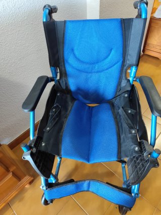 Silla de ruedas plegable