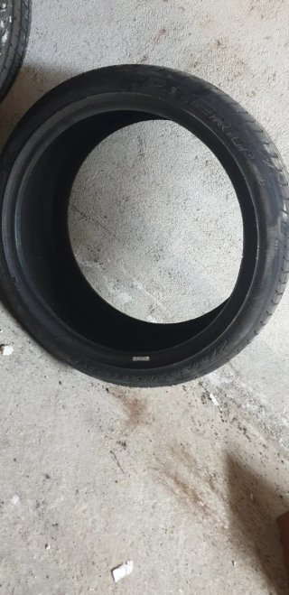 Neumático Pirelli P Zero 275/35 ZR18