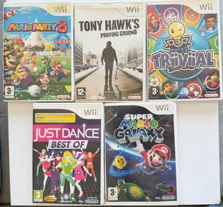 Lote de Wii: 5 cajas, 4 manuales y 2 discos