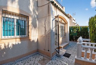 Casa pareada en alquiler en Los Balcones - Los Altos del Edén en Torrevieja