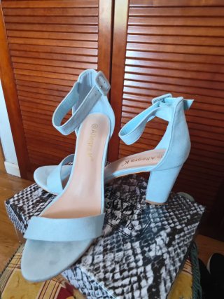 Zapatos de tacón semi nuevos
