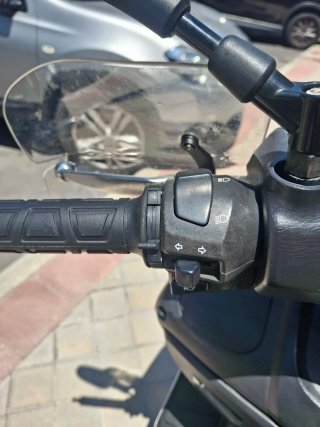 Suzuki Burgman 200 Blanca