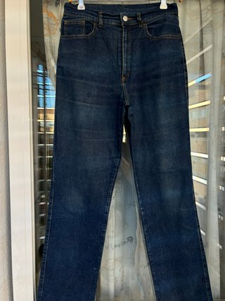 Pantalón vaquero oscuro mujer