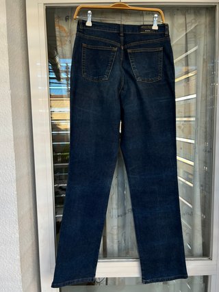 Pantalón vaquero oscuro mujer