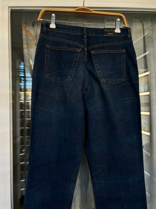 Pantalón vaquero oscuro mujer