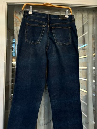 Pantalón vaquero oscuro mujer