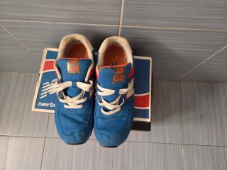 New Balance 574 Azul Eléctrico y Naranja T40