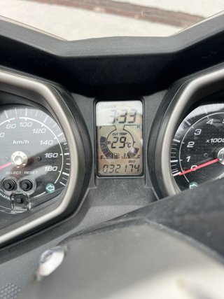 Yamaha XMAX 400 Maxi Scooter Gris