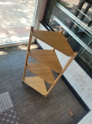 Estantería de esquina de madera Ikea