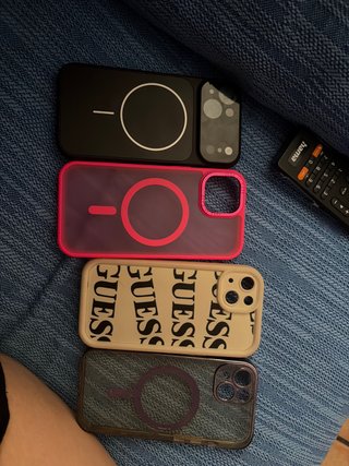 Custodie iPhone 14 Rosa e Nere