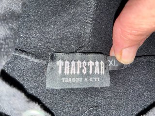 Sudadera Trapstar gris y roja