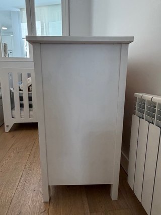 Cómoda Hemnes blanca de Ikea  Precio original 199€