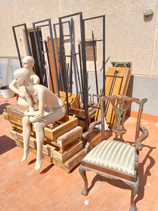 Mesa de madera para tienda