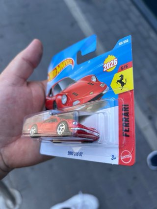 Lote Hot Wheels: F1, Ferrari e Camion
