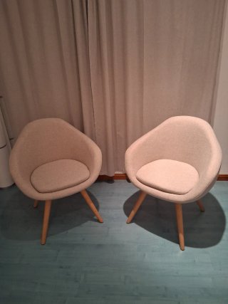 2 Sillones Beige Tela y Madera
