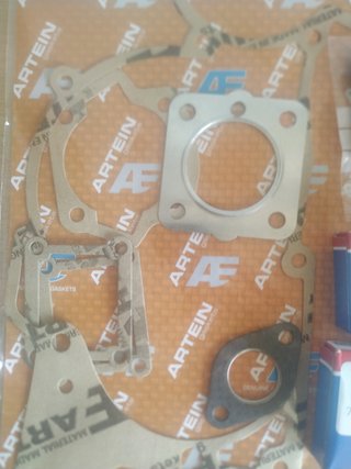 Kit Juntas Rodamientos Retenes Derbi Variant