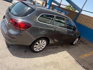 Opel Astra 2011