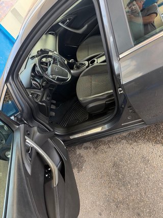 Opel Astra 2011