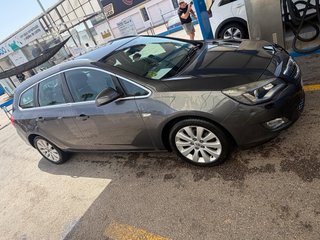 Opel Astra 2011