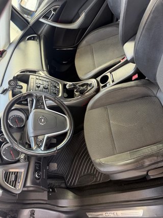Opel Astra 2011