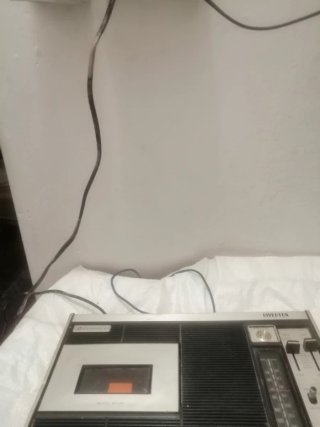 Radio Cassette Riverton Plata y Negro funciona