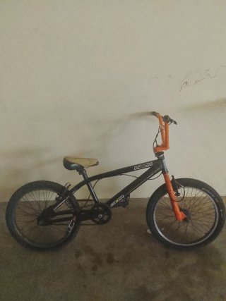 Bicicleta BMX Hook Color Naranja Negra