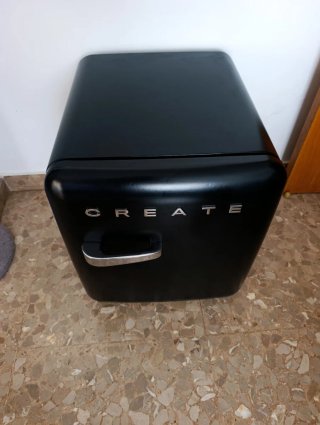 Mini Nevera Retro CREATE Negra
