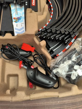 Carrera GO!!! Mario Kart 8 Slot Racing