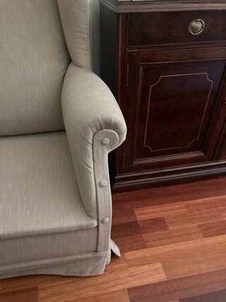 2 Sillones Orejeros Beige Tela