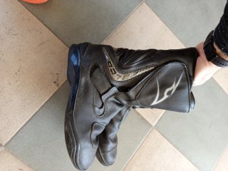 Ropa de moto: guantes y chaqueta