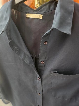 Camisa azul corta