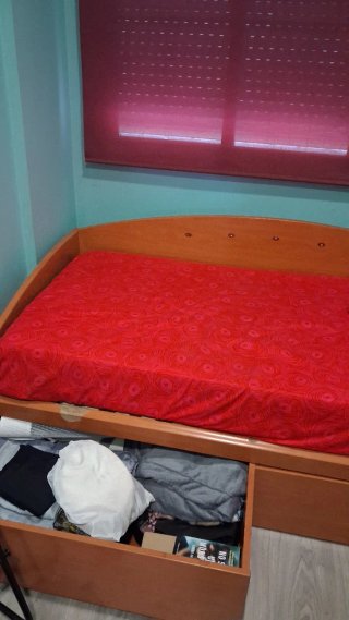 Cama juvenil de madera
