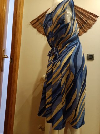 Vestido estampado rayas beige y azul